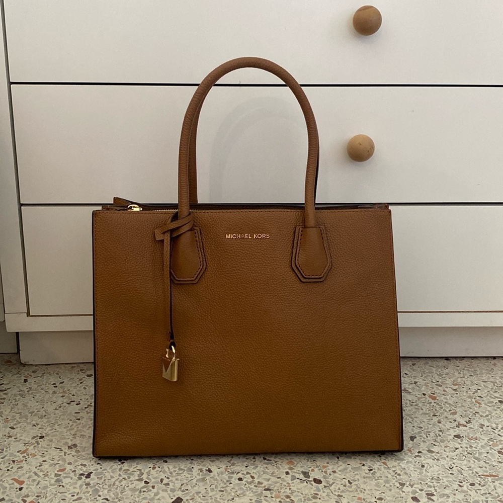 Mercer Handbag w/ Long Strap